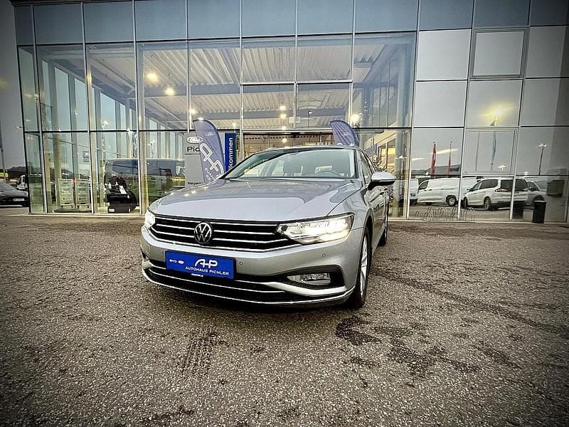 Gebraucht VW Passat Elegance 200 PS (147 kW) 2024 Silber Kombi