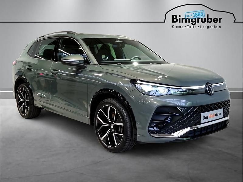 Gebraucht VW Tiguan Sport 150 PS (110 kW) 2025 Mittelgrün metallic SUV