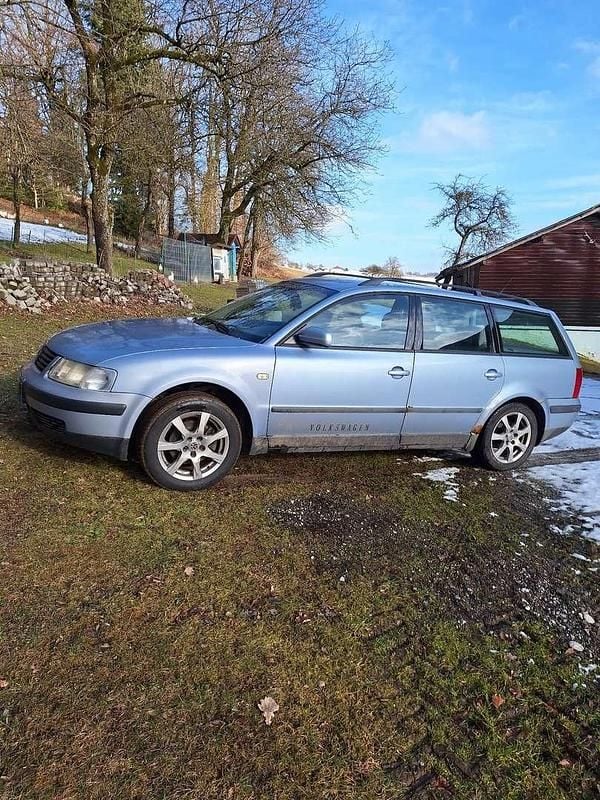 Gebraucht VW Passat 90 PS (66 kW) 1999 Limousine