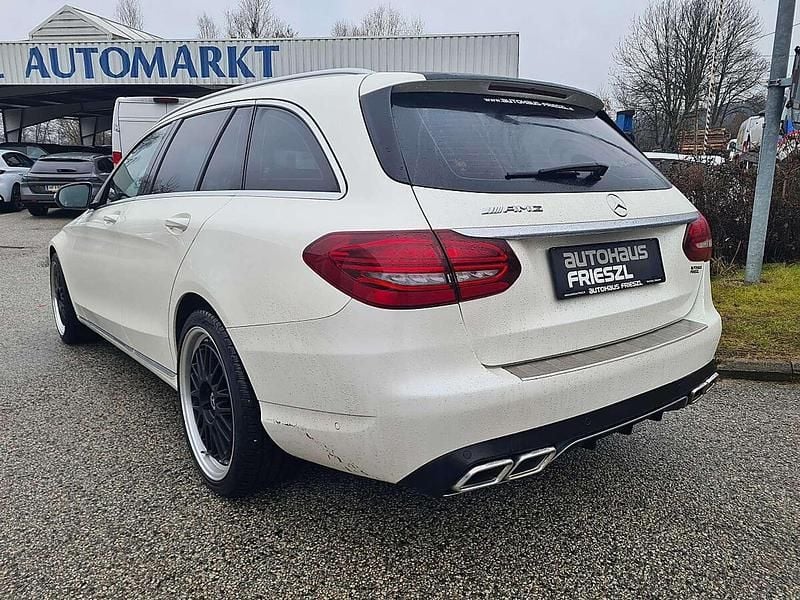 Gebraucht Mercedes C220 AMG line 194 PS (142 kW) 2018 Weiß Kombi