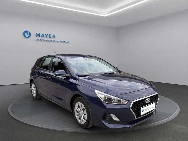 Gebraucht Hyundai i30 99 PS (72 kW) 2019 Blau Limousine