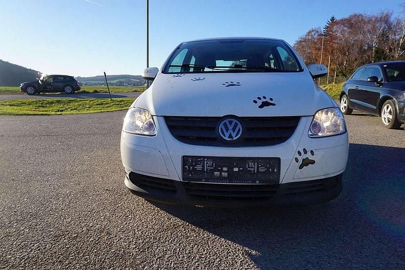 Weiß Gebraucht 2010 VW Fox Kleinwagen | € 590 (Guter Preis) - Bild 1/4