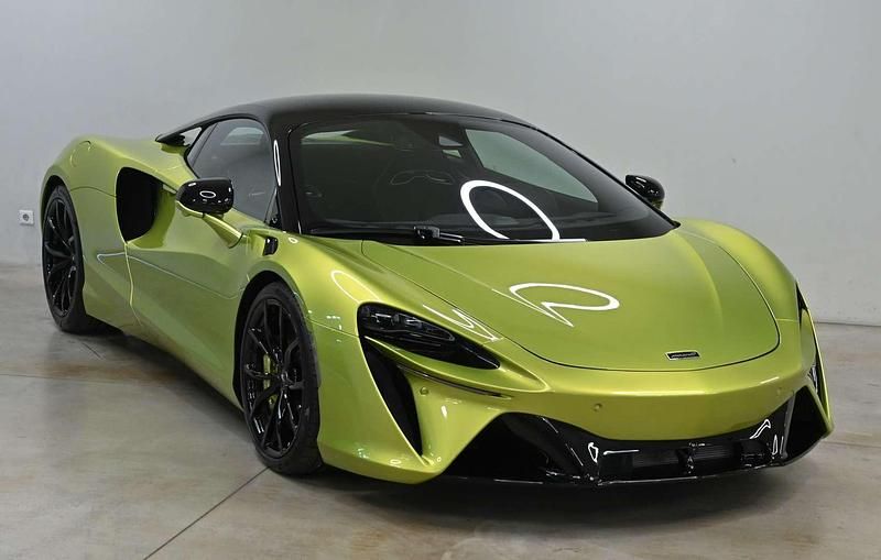 Gebraucht McLaren Artura 700 PS (514 kW) 2023 Grün Coupé