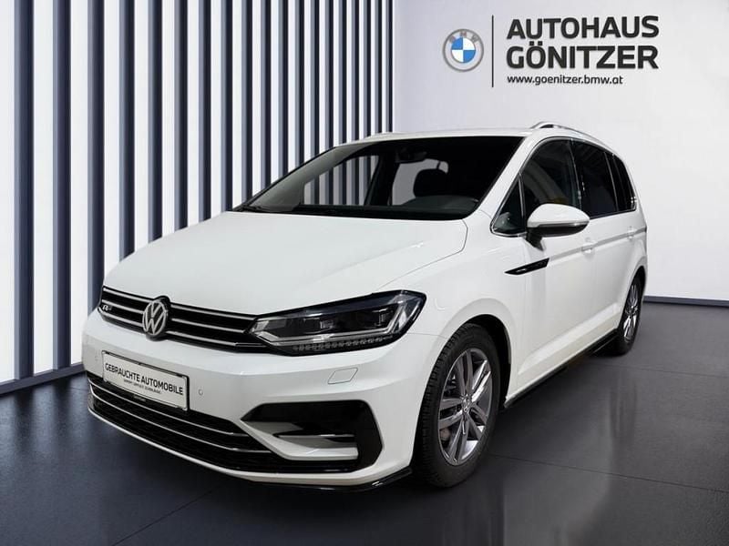 Weiß Gebraucht 2018 VW Touran Highline Van / Kleinbus | € 22.950 (Teuer) - Bild 1/4