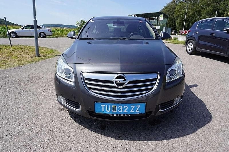 Grau Gebraucht 2009 Opel Insignia Cosmo Limousine | € 2.690 - Bild 1/4