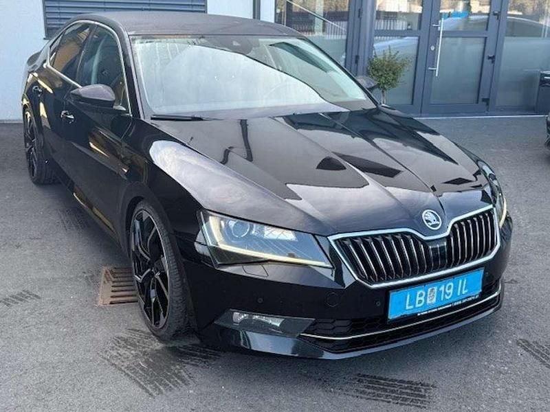 Gebraucht Skoda Superb 120 PS (88 kW) 2017 Schwarz Limousine