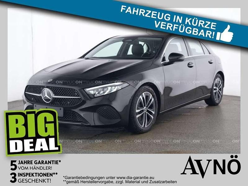 Gebraucht Mercedes A180 136 PS (100 kW) 2025 Schwarz Limousine
