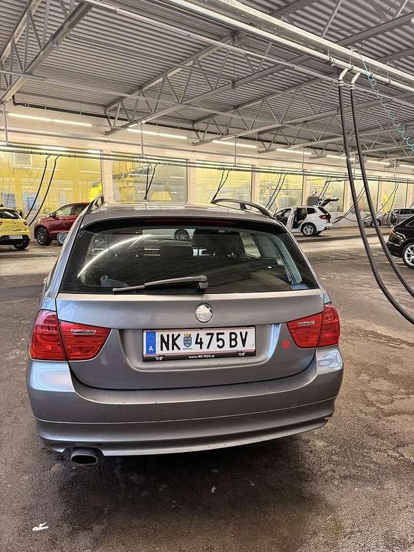 Gebraucht BMW 318 136 PS (100 kW) 2009 Kombi