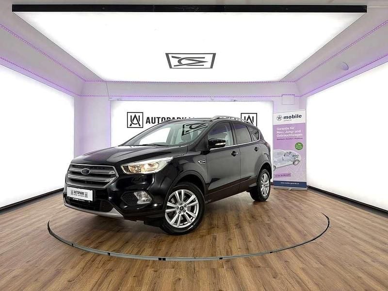 Gebraucht Ford Kuga Trend 120 PS (88 kW) 2017 Schwarz SUV