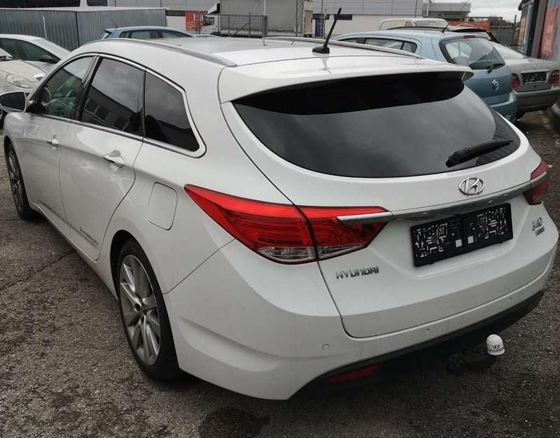 Gebraucht Hyundai i40 Style 116 PS (85 kW) 2013 Schwarz Kombi