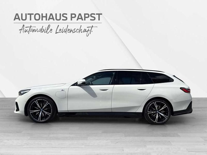 Gebraucht BMW 530 M Sport 190 PS (139 kW) 2024 Weiß Kombi