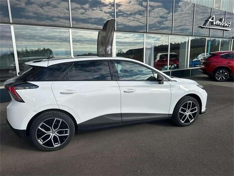 Gebraucht MG MG4 EV Trophy 180 kW (245 PS) 2024 Weiß Kleinwagen