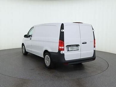 Gebraucht Mercedes Vito 163 PS (119 kW) 2026 Arktikweiß Van