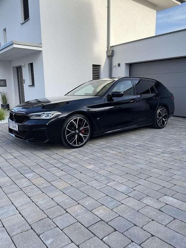Gebraucht BMW 530 M Sport 286 PS (210 kW) 2021 Kombi