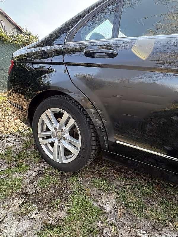 Gebraucht Mercedes C180 Elegance 120 PS (88 kW) 2011 Limousine