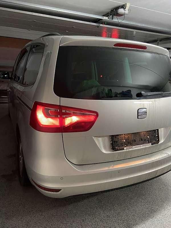 Gebraucht Seat Alhambra Reference 140 PS (102 kW) 2011 Silber Van / Kleinbus