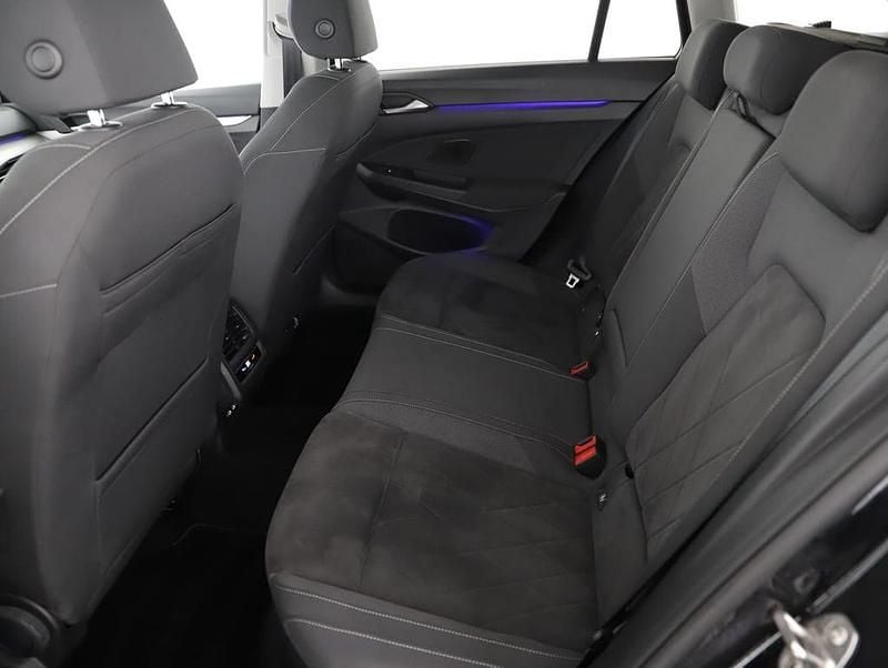 Gebraucht VW Golf VII Life 150 PS (110 kW) 2021 Schwarz  metallicperleffektno Kleinwagen