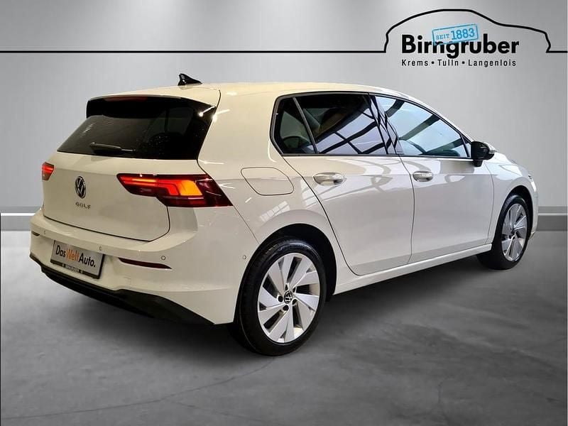 Neu VW Golf VIII 115 PS (84 kW) 2026 Weiss  normal