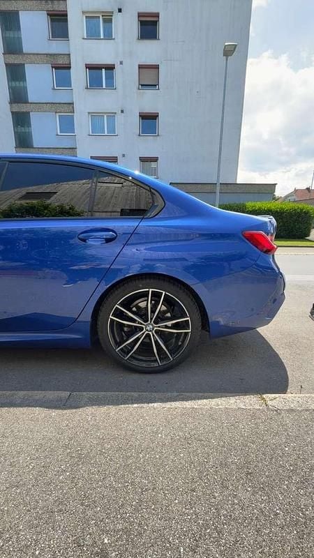 Gebraucht BMW 320 M Sport 190 PS (139 kW) 2019 Blau Limousine