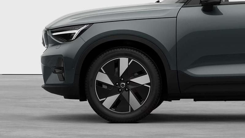 Neu Volvo EX40 Ultra 185 kW (252 PS) 2025 SUV