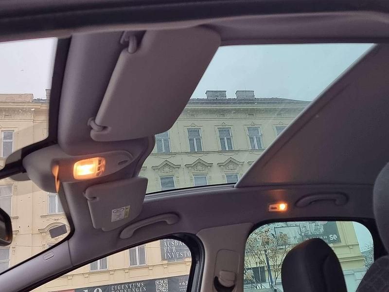 Gebraucht Peugeot 3008 Allure 120 PS (88 kW) 2016 Schwarz Limousine