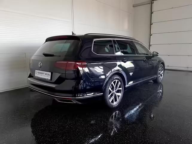 Gebraucht VW Passat GTE 156 PS (114 kW) 2022 Schwarz Kombi