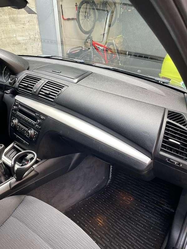 Gebraucht BMW 116 Sport Line 116 PS (85 kW) 2011 Schwarz Kleinwagen