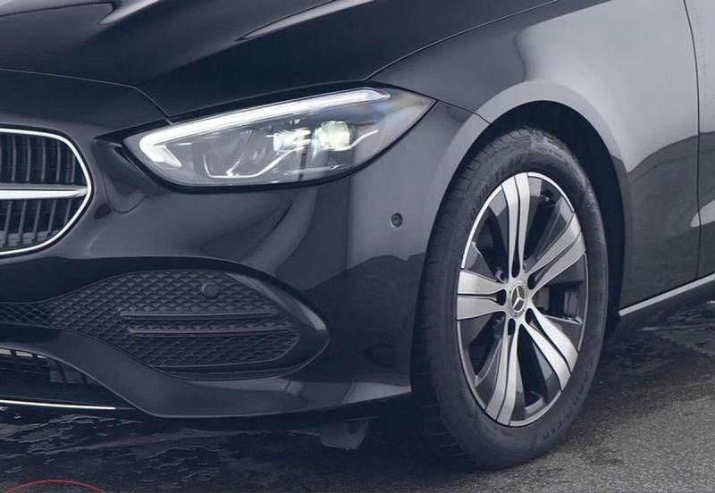 Gebraucht Mercedes C180 170 PS (125 kW) 2024 Schwarz Kombi