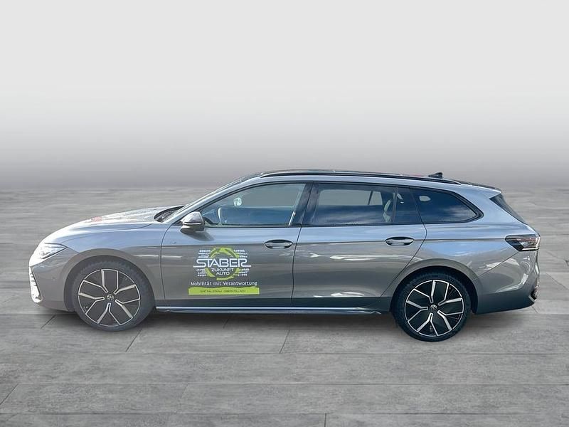 Neu VW Passat Sport 193 PS (141 kW) 2026 Mittelgrau  normal Kombi