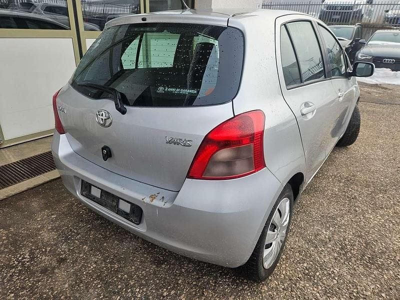 Gebraucht Toyota Yaris Sol 86 PS (63 kW) 2008 Silber Kombi
