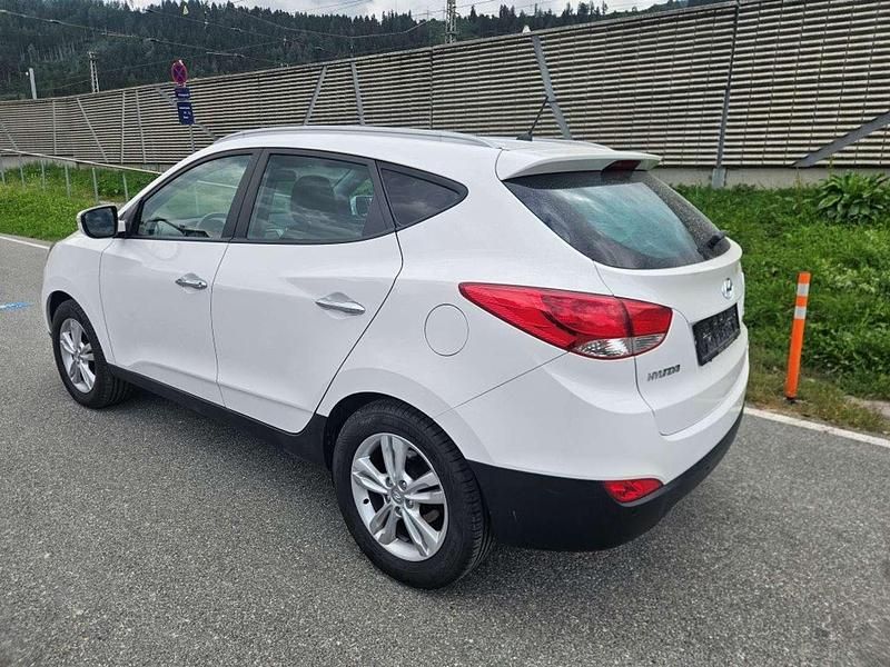 Gebraucht Hyundai ix35 136 PS (100 kW) 2013 Weiß SUV