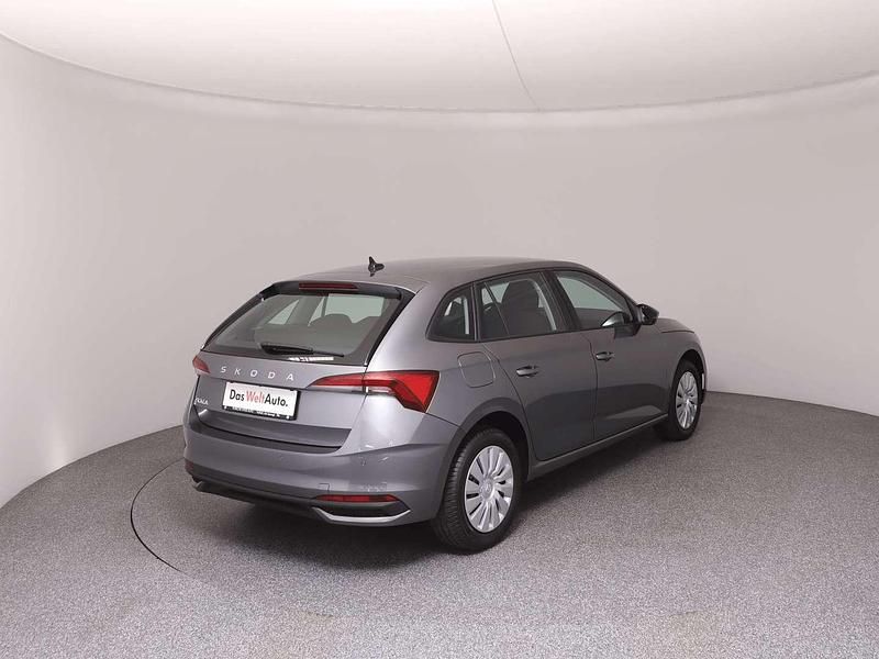 Gebraucht Skoda Scala Essence 95 PS (69 kW) 2025 Mittelgrau  metallic Kleinwagen