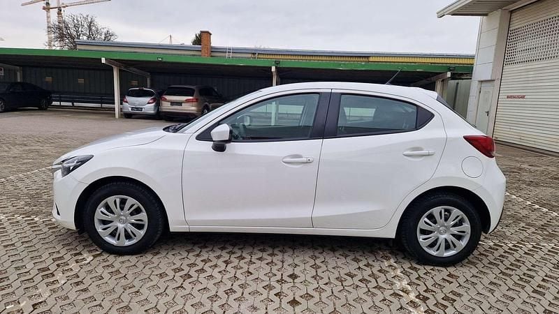 Gebraucht Mazda 2 Emotion 75 PS (55 kW) 2019 Weiß Limousine