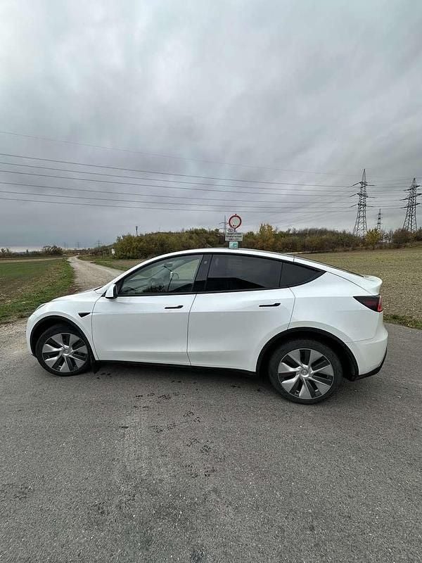 Weiß Gebraucht 2022 Tesla Model Y Long Range AWD SUV | € 34.500 (Guter Preis) - Bild 1/4