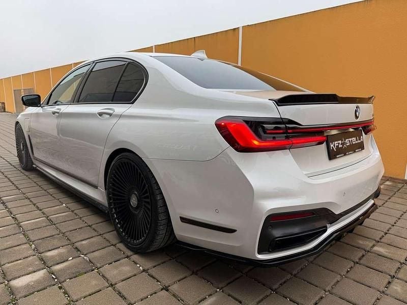 Gebraucht BMW 745e M Sport 394 PS (289 kW) 2019 Weiß Limousine