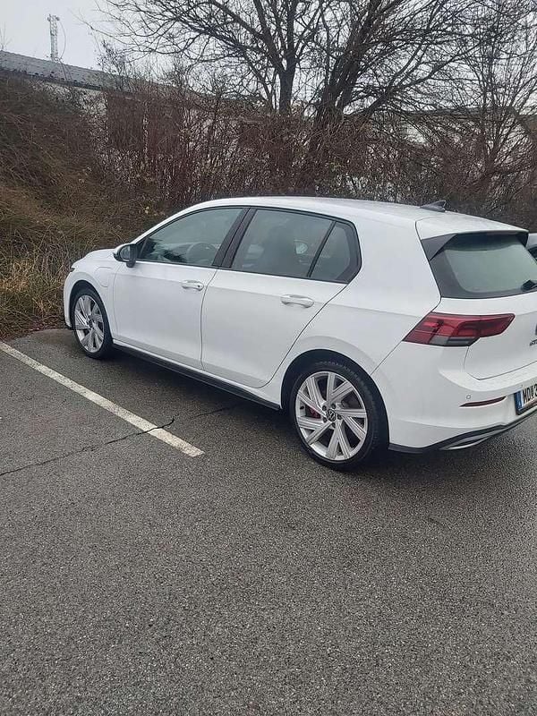 Gebraucht VW Golf VIII GTE 150 PS (110 kW) 2021 Weiß Limousine