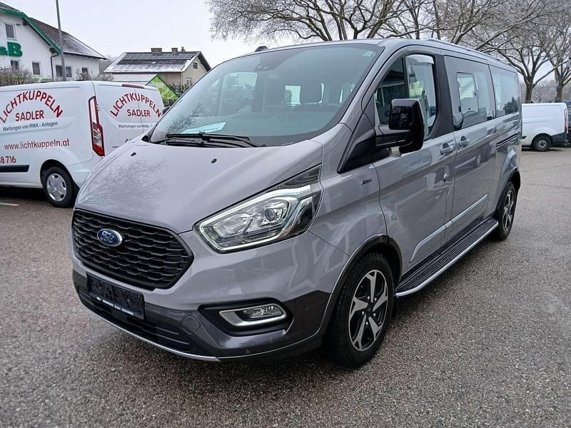 Grau Gebraucht 2023 Ford Tourneo Active Van / Kleinbus | € 44.490 (Fairer Preis) - Bild 1/4