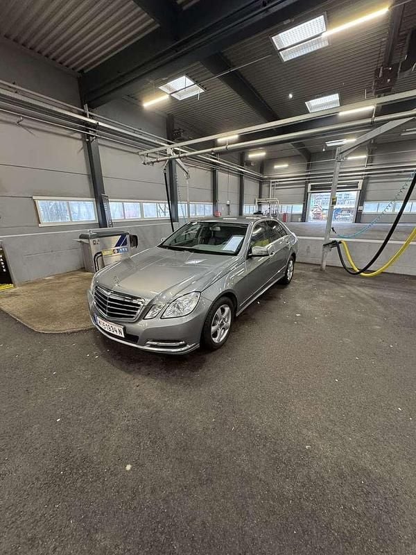 Gebraucht 2012 Mercedes E200 Elegance Limousine | € 12.499 (Fairer Preis) - Bild 1/4