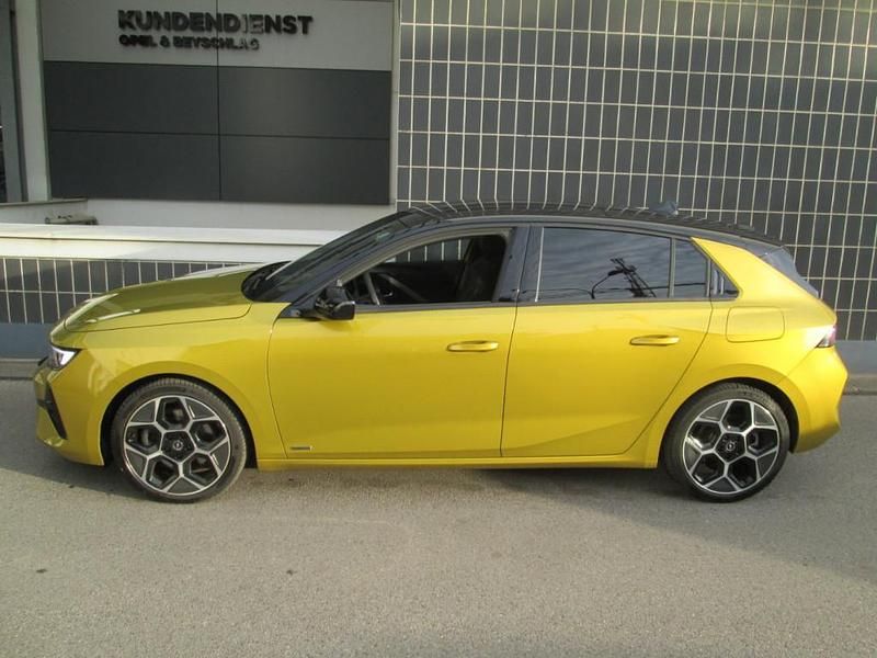 Gebraucht Opel Astra 150 PS (110 kW) 2022 Limousine