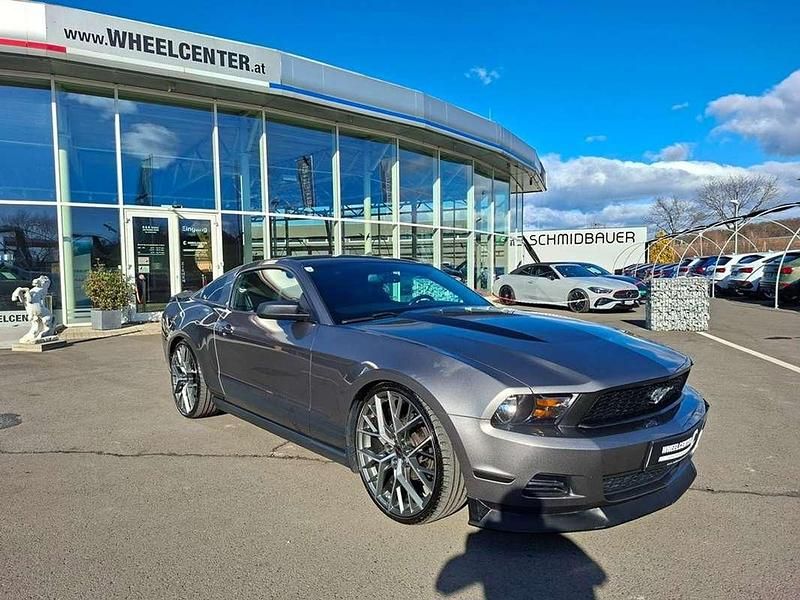 Gebraucht Ford Mustang 214 PS (157 kW) 2010 Grau Coupé