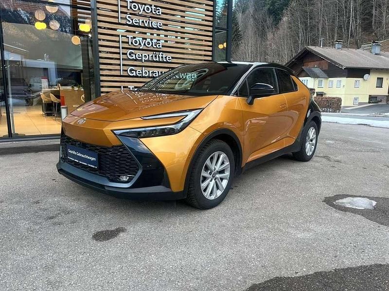 Gebraucht Toyota C-HR Lounge 152 PS (111 kW) 2024 Gold SUV