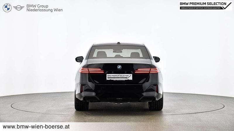 Gebraucht BMW 530e Efficient Dynamics 299 PS (219 kW) 2025 Schwarz Limousine
