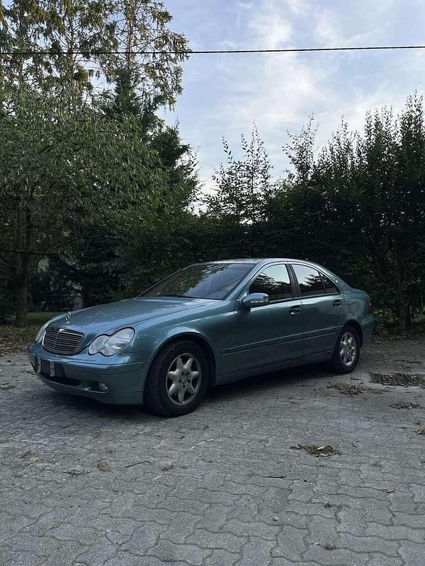 Gebraucht Mercedes C200 Classic 116 PS (85 kW) 2001 Limousine