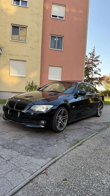Gebraucht BMW 330 245 PS (180 kW) 2010 Coupé