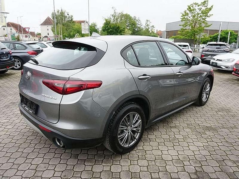 Gebraucht Alfa Romeo Stelvio 160 PS (117 kW) 2019 Grau SUV