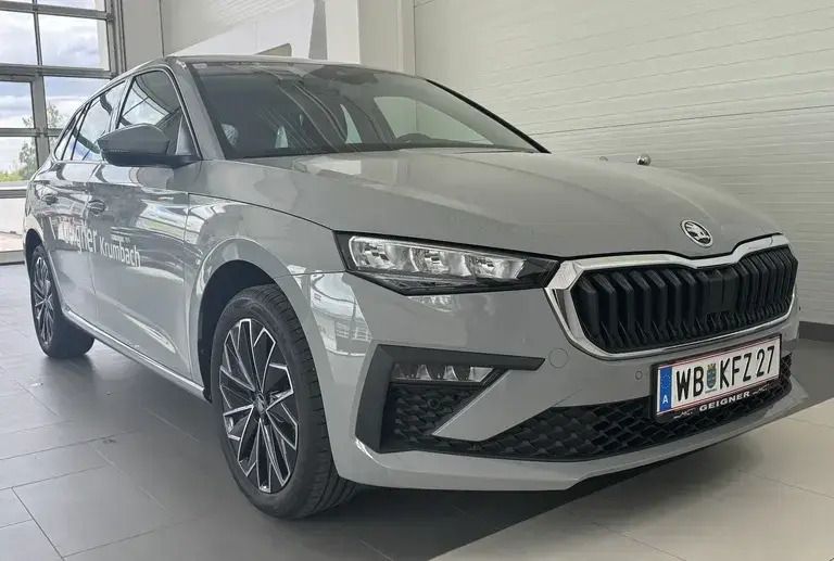 Gebraucht Skoda Scala Selection 116 PS (85 kW) 2025 Mittelgrau  normal Kleinwagen