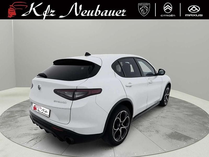 Gebraucht Alfa Romeo Stelvio Veloce 209 PS (153 kW) 2024 Weiß SUV