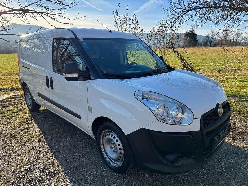 Weiß Gebraucht 2012 Fiat Doblò Van / Kleinbus | € 7.200 - Bild 1/4