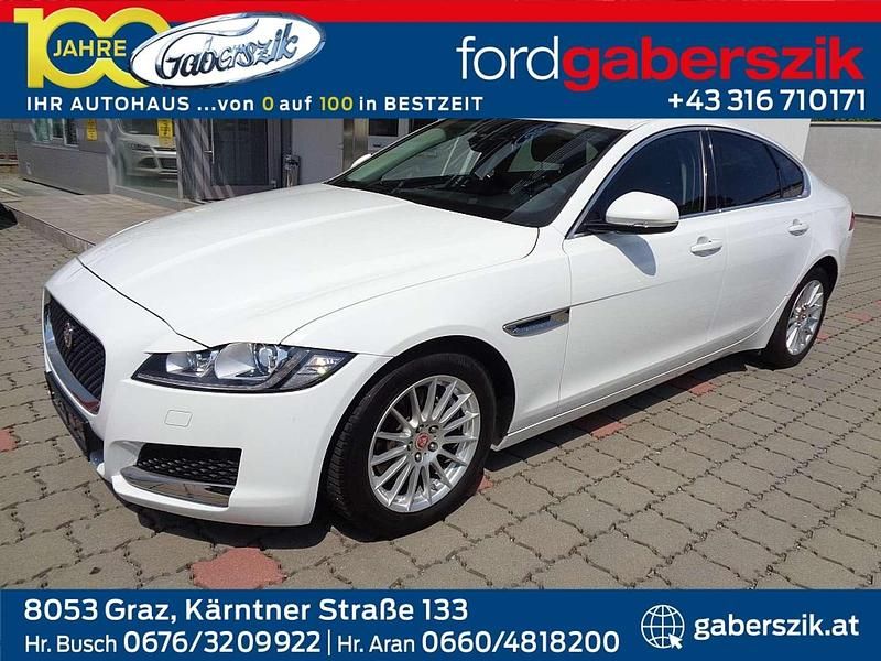 Gebraucht Jaguar XF Prestige 180 PS (132 kW) 2018 Weiß Limousine