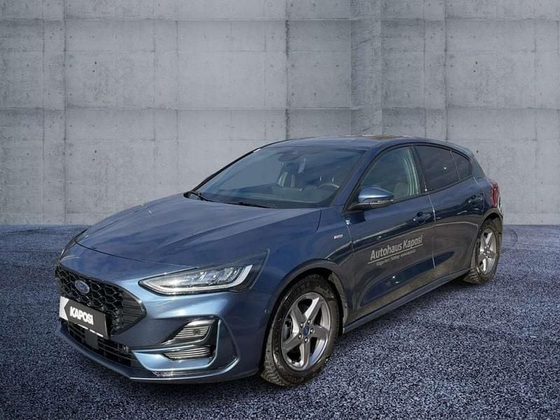 Gebraucht Ford Focus ST-Line 124 PS (91 kW) 2023 Blau Limousine